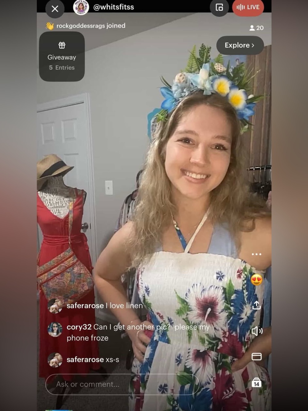 WHITSFITSS IS LIVE! 🎉🎉 Like this listing to be notified ! Come and chat 💗💗 - Picture 3 of 9